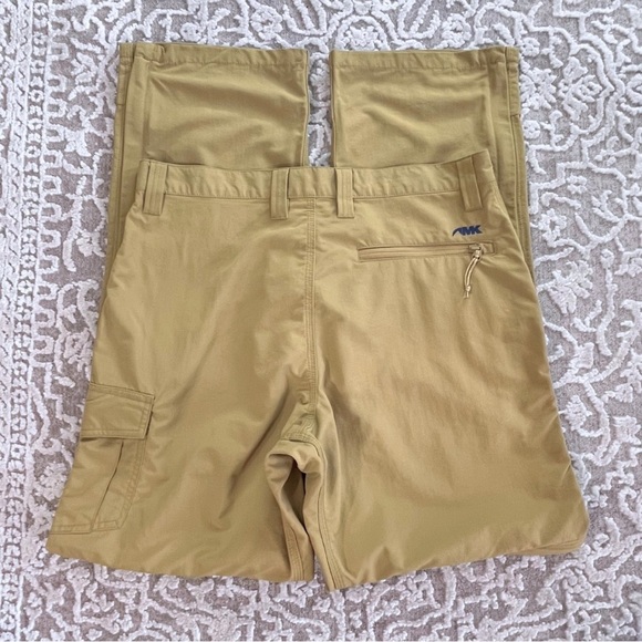 Mountain Khakis Men’s Equatorial Convertible Pant - Picture 9 of 16